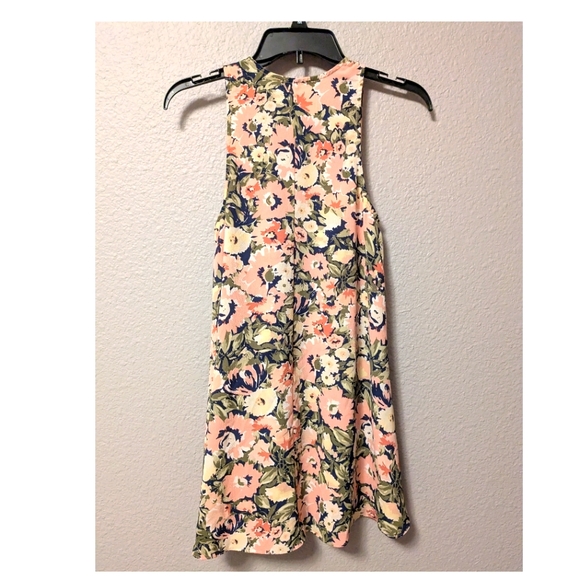 Olivaceous Pink Floral Halter Sundress V Neck with Front Ties Closure Sz. S - Picture 5 of 10